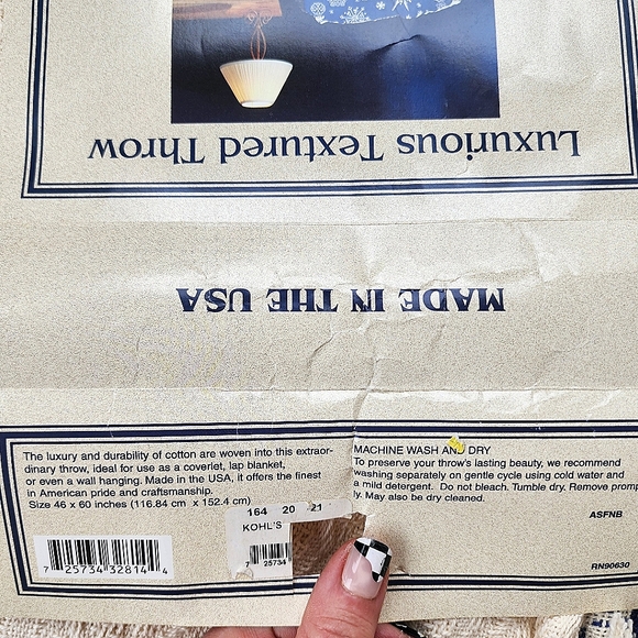 NWOT USA Cotton Blue Cream Cottagecore Snowflake Crochet Throw Coverlet Blanket - Picture 9 of 9